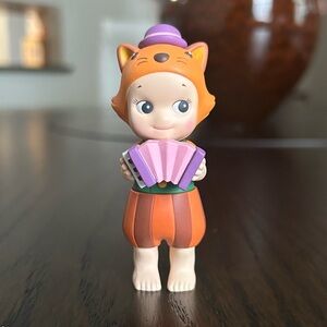 Sonny Angel Town Musicians Series - Accordion Cat, Authentic